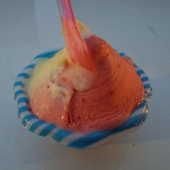 Gelato Di Riso - I red about this yellow gelato somewhere - Coffee & Tea Near Me - Saint Louis, Missouri