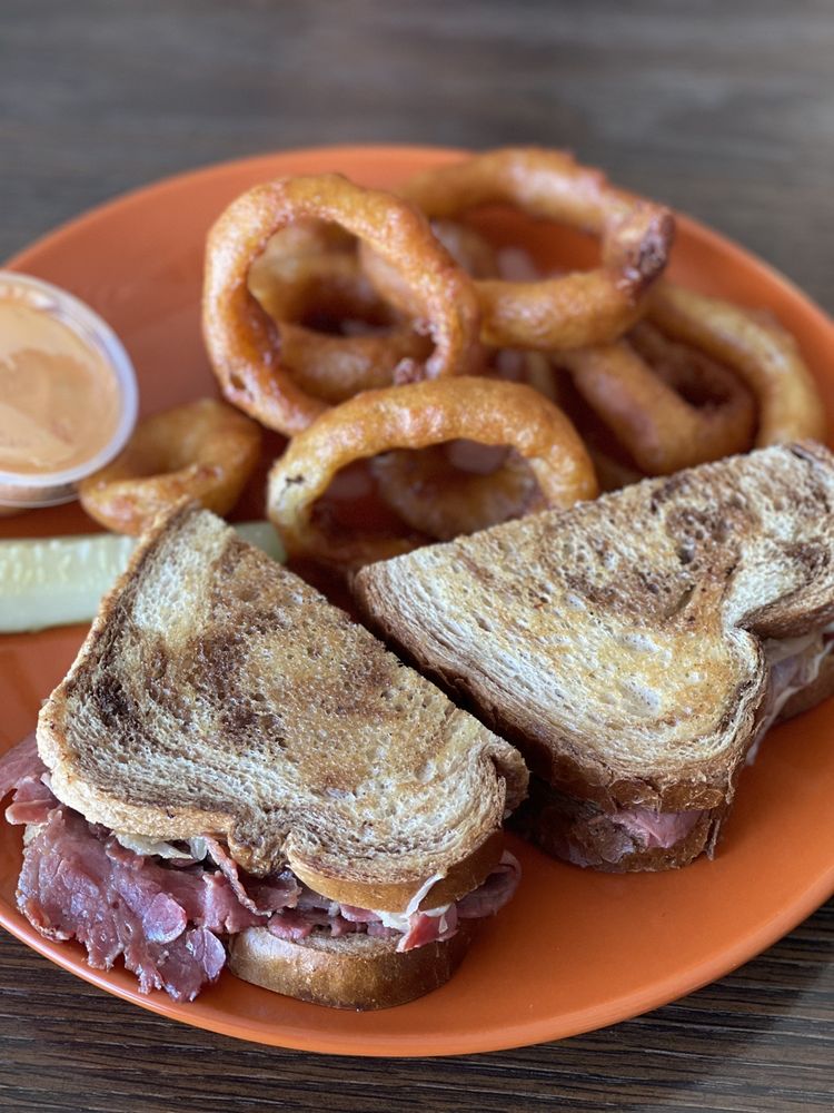 LAKE TIME CAFE 107 Hwy O, Laurie, Missouri Breakfast & Brunch