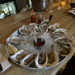 Sailor Oyster Bar - House oysters