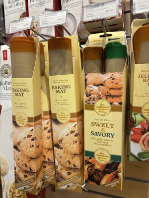 LeRoux Kitchen by null