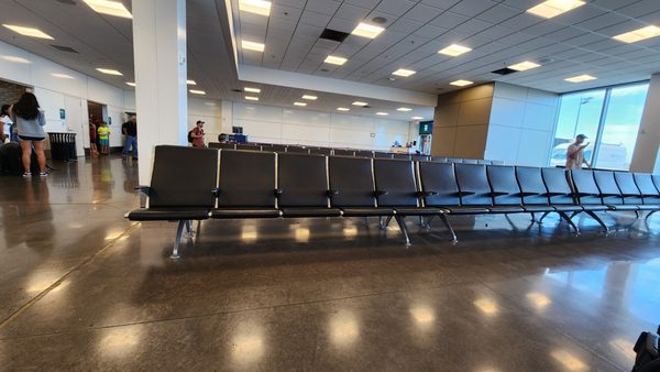 Kona International Airport by null