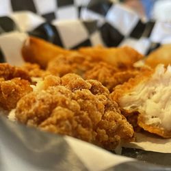 Lazy Pirate Island Sports Grill - These are the chicken nuggets they serve here.