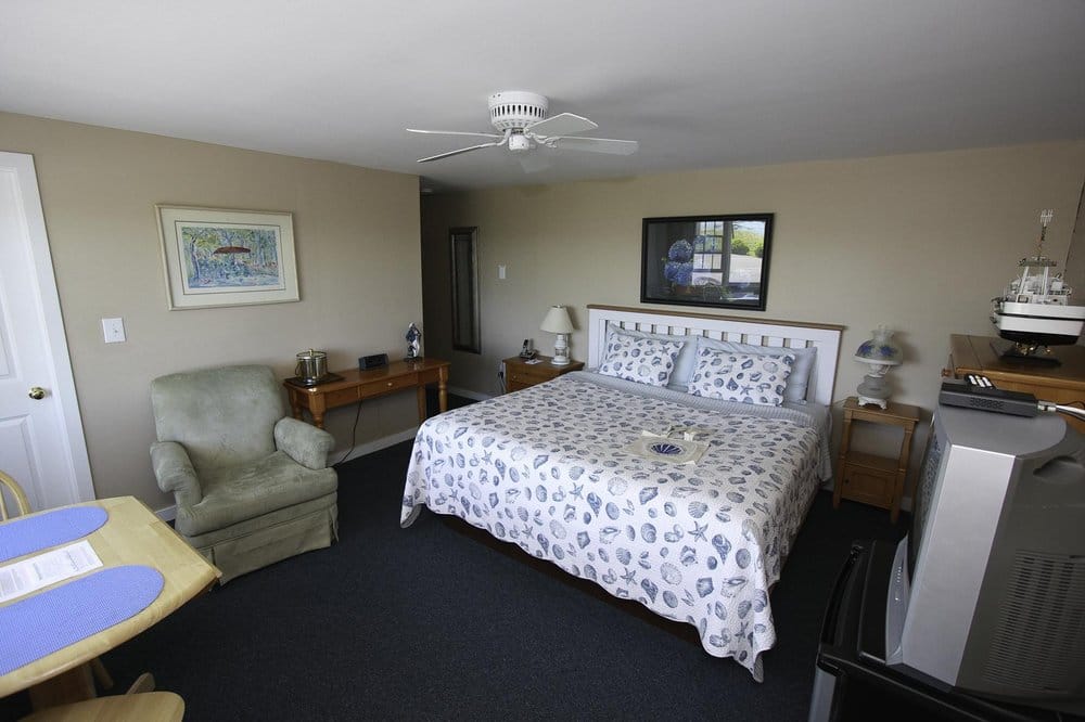 HAWTHORNE MOTEL Updated October 2024 15 Reviews 196 Shore Rd, Chatham, Massachusetts