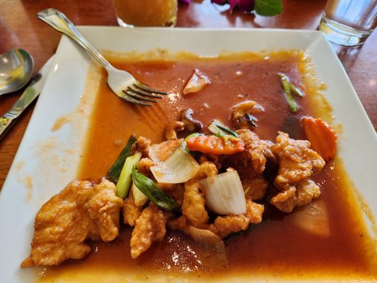 Daw Kun Thai by null