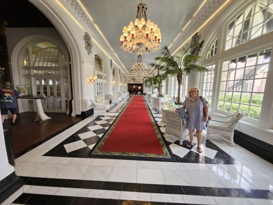 Grand Galvez by null