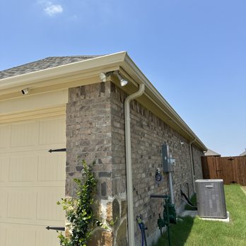 Dynamic Roofing General Contractor - Side of house - Roofing Near Me - Plano, Texas