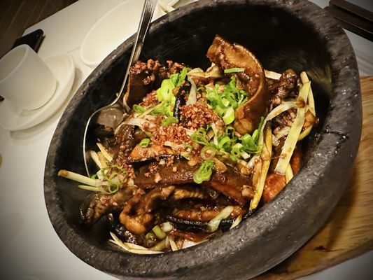 Shanghai River Restaurant by null