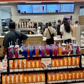 Dunkin’ - Inside - Coffee & Tea Near Me - Nashville, Tennessee Dunkin’ - Inside - Coffee & Tea Near Me - Nashville, Tennessee