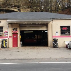 James Deans Autoworks - The Front of the Shop