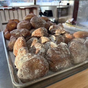 Market on Broadway - Fresh donuts - Coffee & Tea Near Me - Newport, Rhode Island