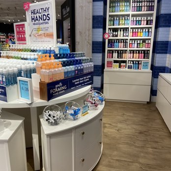 Bath & Body Works - Cosmetics & Beauty Supply Near Me - Rolling Hills, California