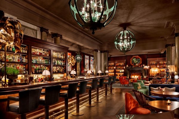 Scarfes Bar by null