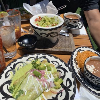 Kalaveras - Green enchiladas & guacamole - Cocktail Bars Near Me - Redondo Beach, California