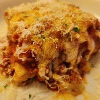 Olive Garden Italian Restaurant - Lasagna Classico Lunch Time portion - Italian Near Me - Alvin, Texas Olive Garden Italian Restaurant - Lasagna Classico Lunch Time portion - Italian Near Me - Alvin, Texas