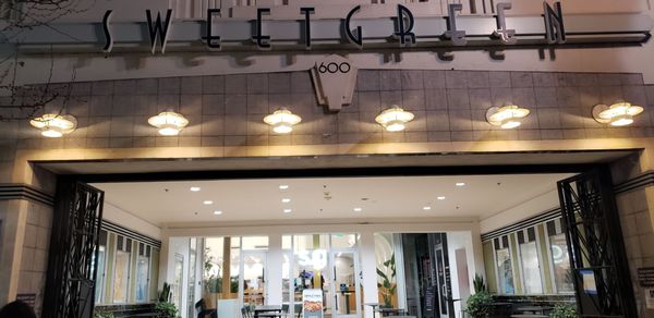 sweetgreen - Healthy Salads, Bowls and Plates by null