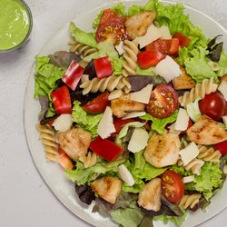 eatclever - Italienischer Salat mit Hähnchen