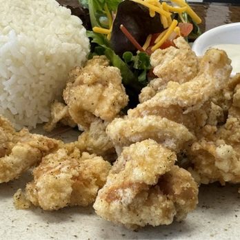 Oli's Kitchen - Salt and Pepper Fried Chicken - Breakfast & Brunch Near Me - Honolulu, Hawaii