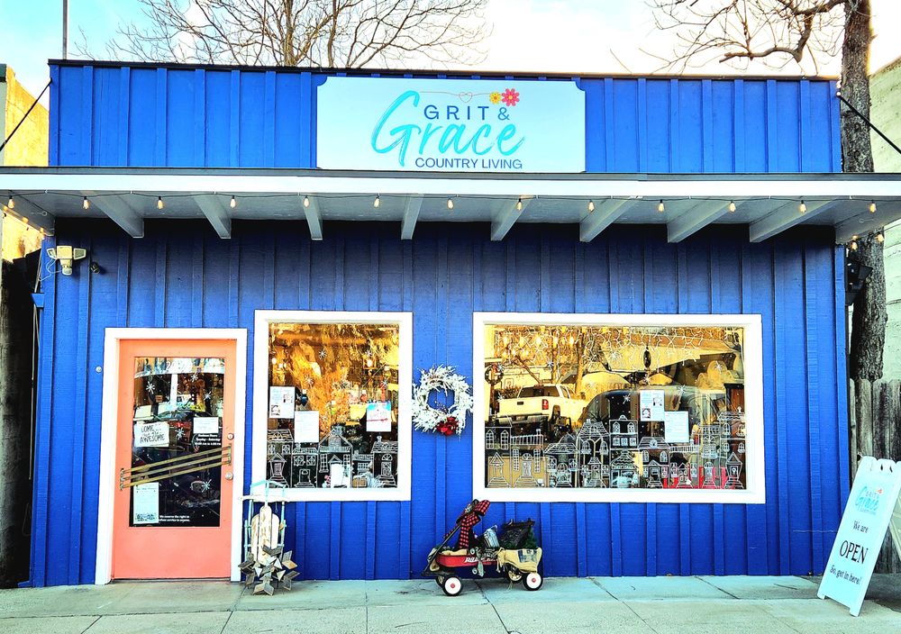 GRIT & GRACE COUNTRY LIVING Updated August 2024 20829 Front St