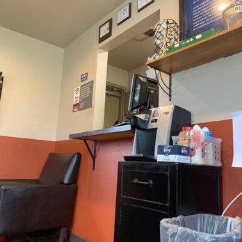 Jiffy Lube - Front reception area. Clean and organized! - Oil Change Stations Near Me - Longmont, Colorado Jiffy Lube - Front reception area. Clean and organized! - Oil Change Stations Near Me - Longmont, Colorado