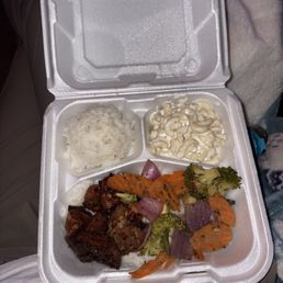 Classic - Mixed Plate with Huli Huli Chicken and Seasoned Vegetables Classic - Mixed Plate with Huli Huli Chicken and Seasoned Vegetables