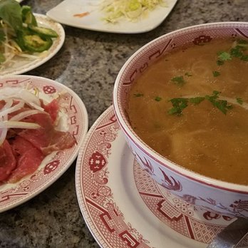 Ray's Place - Vietnamese Near Me - Anchorage, Alaska