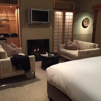 Gaige House - Nice fireplace - Hotels Near Me - Glen Ellen, California Gaige House - Nice fireplace - Hotels Near Me - Glen Ellen, California