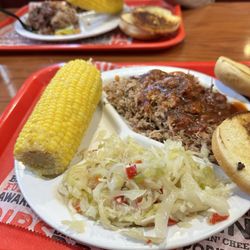 Full Moon Bar-B-Que - Huge portions on a pulled pork plate!