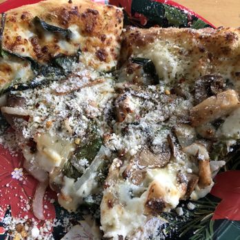 Domino's Pizza - Chicken spinach mushroom onion pizza on a doughy crust :( - Pizza Near Me - Olympia, Washington Domino's Pizza - Chicken spinach mushroom onion pizza on a doughy crust :( - Pizza Near Me - Olympia, Washington