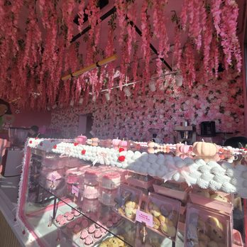 Chez Peachy - Custom Cakes Near Me - Tucson, Arizona
