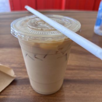 Le Reveil Coffee - Iced vanilla latte - Coffee & Tea Near Me - New York, New York