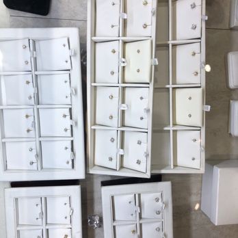 Diamond Collection & Co. - Jewelry Near Me - Los Angeles, California
