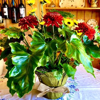 Little Green House Florist - Very nice work Anne - Florists Near Me - Big Bear Lake, California