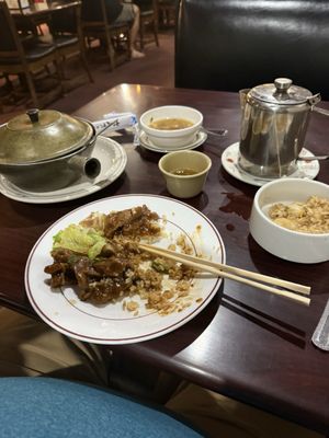 Lee's Chinese Restaurant by null