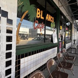 Blanco Cafe - They line these seats up outside when it's full inside and you have to wait for a table (or your to-go order)