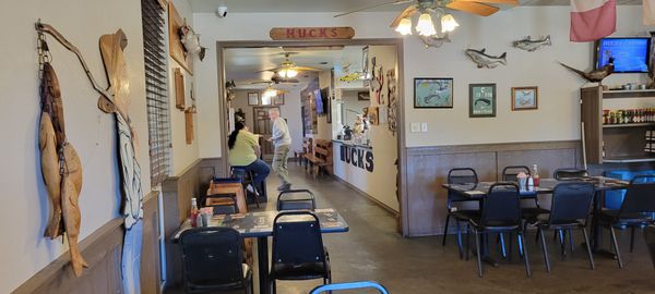 Huck's Catfish by null