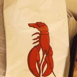 Red Lobster - So you don't burn your hands... Mariner's Seafood Boil is VERY messy