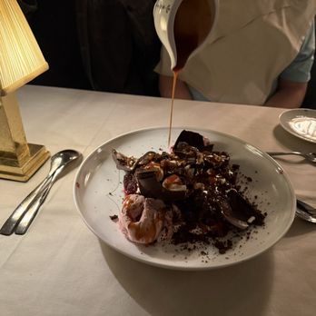 Bonnie’s - Smashed Piggy dessert - Modern European Near Me - Stockholm, Alberta