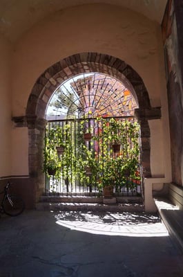 Instituto Allende Escuela de Arte y Español by null