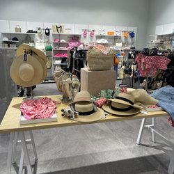 Great store with wonderful customer service & fitting rooms!   2.19.23