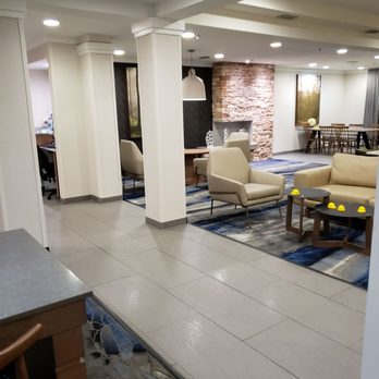 Fairfield by Marriott Inn & Suites Laredo - Lobby - Hotels Near Me - Laredo, Texas