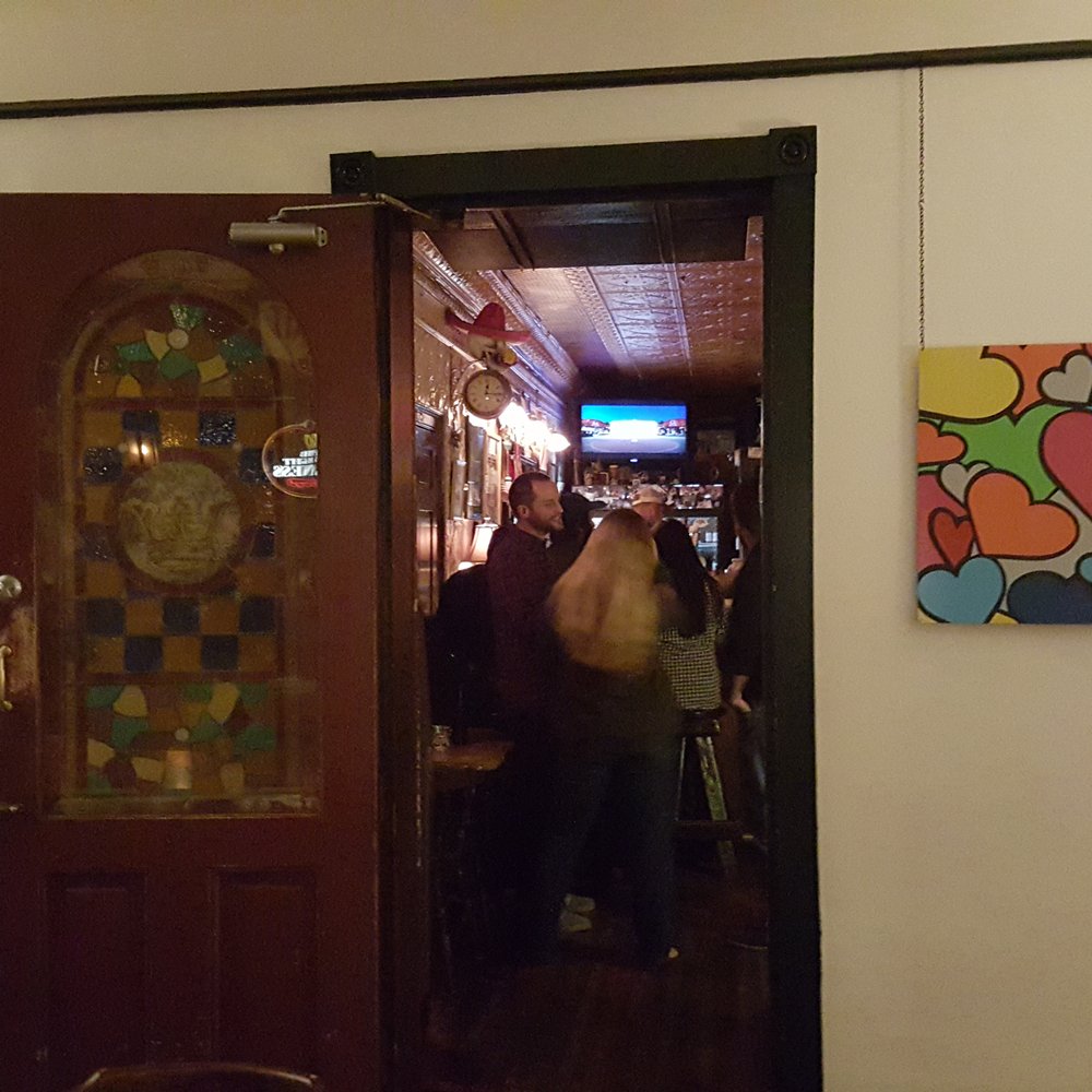 Mecklenburg Inn - Bars Near Me - Shepherdstown, West Virginia