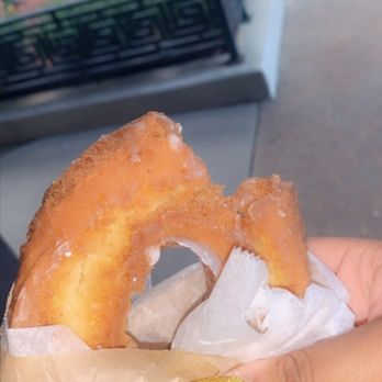 Do-Rite Donuts & Chicken - Glazed Buttermilk Old Fashioned - Donuts Near Me - Chicago, Illinois Do-Rite Donuts & Chicken - Glazed Buttermilk Old Fashioned - Donuts Near Me - Chicago, Illinois