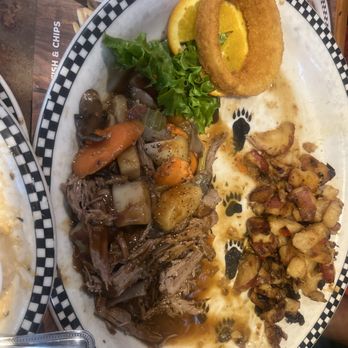 Black Bear Diner St Charles - Slow-Cooked Pot Roast (330 cals.) Onion Rings (1580 cals.) Seasoned Potatoes - Diners Near Me - St.Charles, Missouri Black Bear Diner St Charles - Slow-Cooked Pot Roast (330 cals.) Onion Rings (1580 cals.) Seasoned Potatoes - Diners Near Me - St.Charles, Missouri