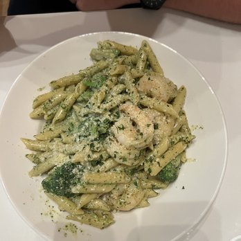 It's All Gravy Trattoria - Penne pesto broccoli shrimp - Italian Near Me - Nags Head, North Carolina It's All Gravy Trattoria - Penne pesto broccoli shrimp - Italian Near Me - Nags Head, North Carolina