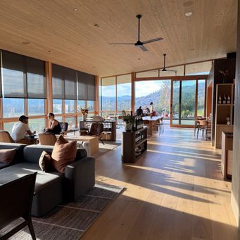 Auteur Russian River - Wine Tasting Room Near Me - Healdsburg, California