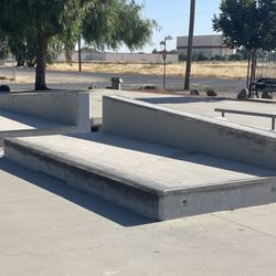 Lathrop Skate Park - Boxes, rails, banks, ledges.. good small skate park. Easy to skate open enough for flat ground as well..