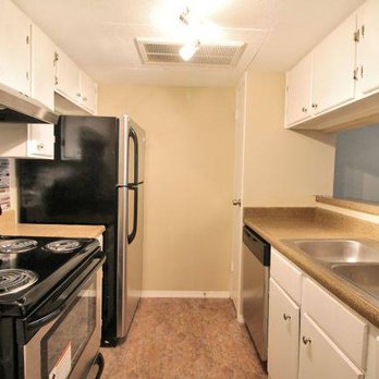 Sungate Apartments - kitchen - Apartments Near Me - San Antonio, Texas Sungate Apartments - kitchen - Apartments Near Me - San Antonio, Texas