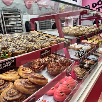 Pinkbox Doughnuts - Pink box - Donuts Near Me - Primm, Nevada Pinkbox Doughnuts - Pink box - Donuts Near Me - Primm, Nevada