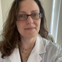 Svetlana Malinsky, DPM PC - Dr Malinsky, DPM
