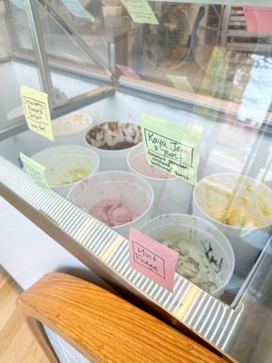 Moonmilk Ice Cream and Cake Club by null